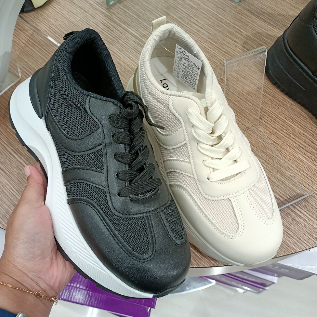 sepatu wanita sneakers LAVIOLA original matahari