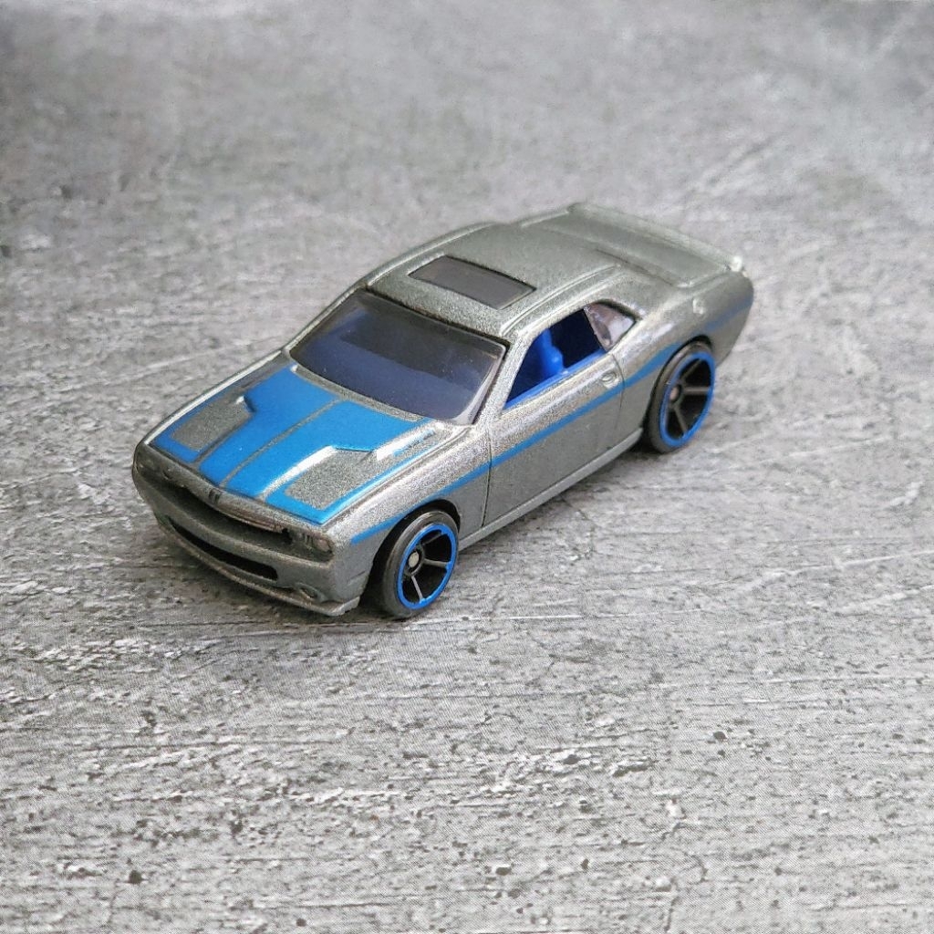 Diecast Hot Wheels '08 Dodge Challenger SRT8 Abu Grey Loose
