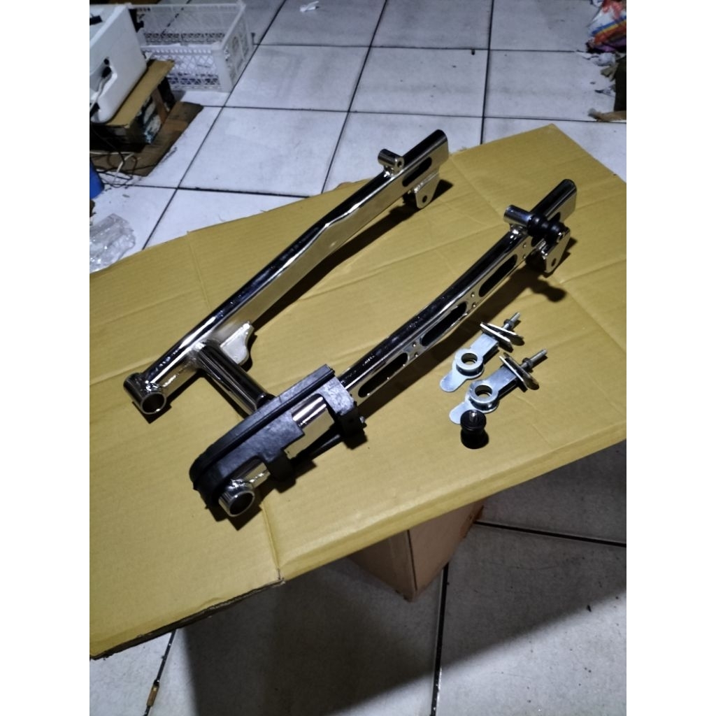 AREM RX KING SET/ SWING ARM BELAKANG YAMAHA RX KING SET KARET + STELAN RANTAI + DUDUKAN PADDOCK