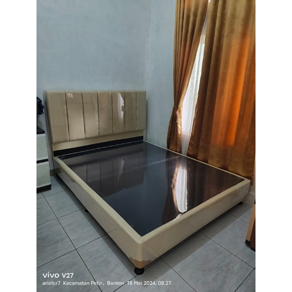 Dipan Divan Kayu Minimalis Model Salur Ukuran 120X200, 140X200, 160X200, 180X200