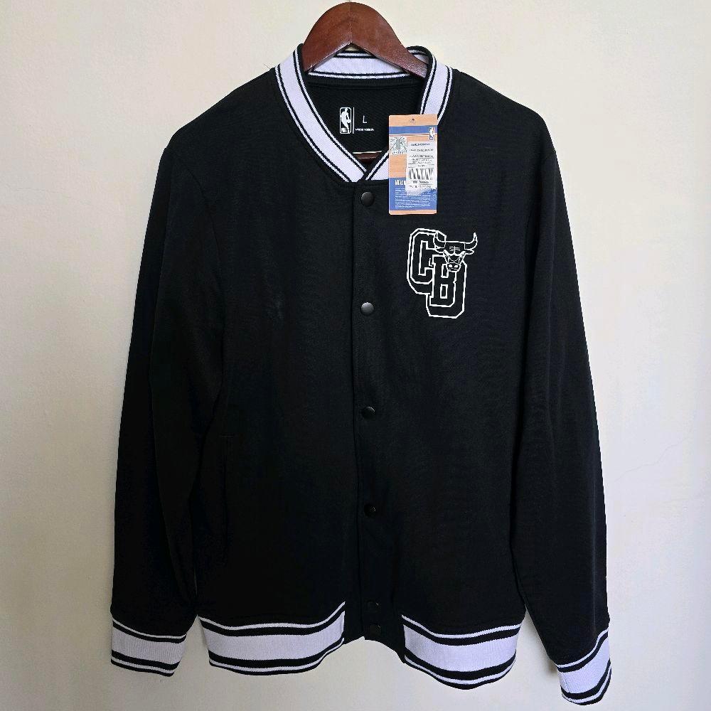 Jaket Tracktop NBA Chicago Bulls Varsity Jacket Black Original 100% BNWT