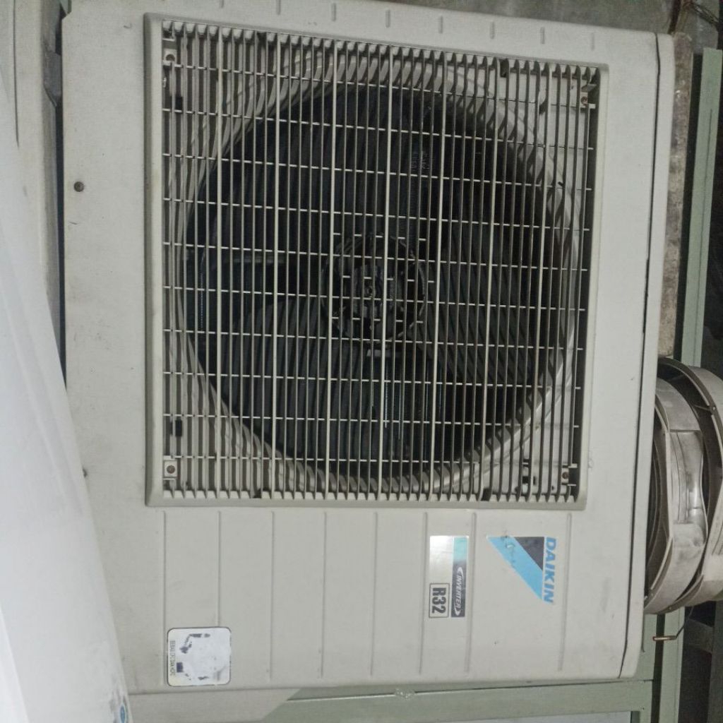 AC Daikin 2pk inverter R32 original Unit Only bekas second berkualitas garansi