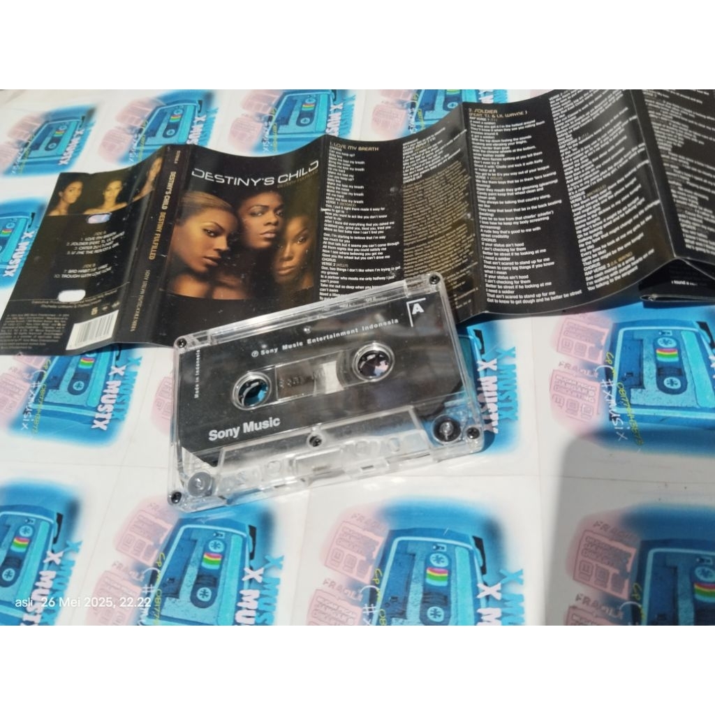 kaset pita destiny 's child / destiny fulfilled