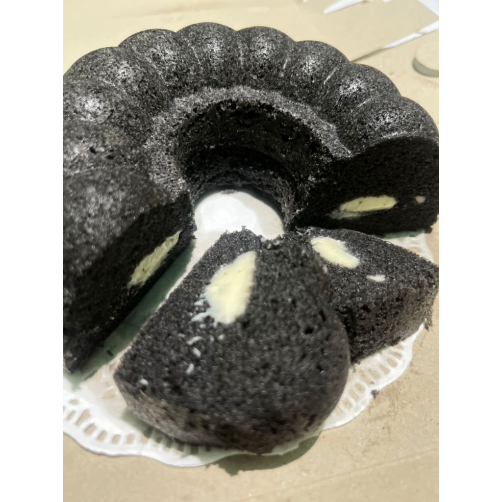 

BOLU KETAN HITAM KEJU LUMER