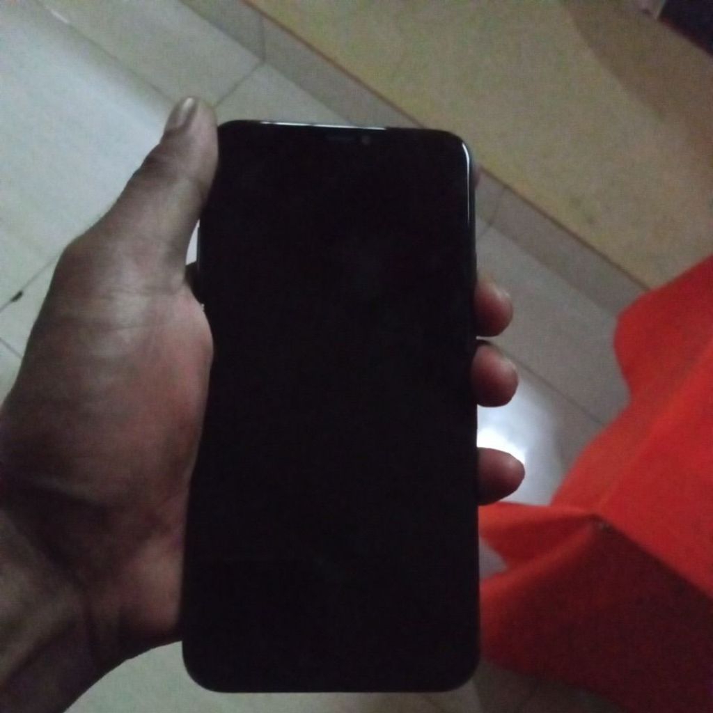 iPhone 11 Pro Max (Lock Icloud)