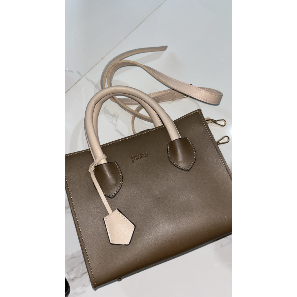 tas selempang flicka ada talpan