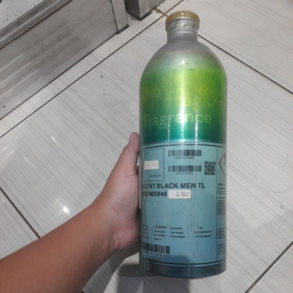 kaleng parfum bekas luzi 1kg