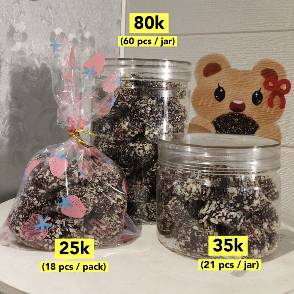 

Nom Munch Almond Choco Cookies Settlements