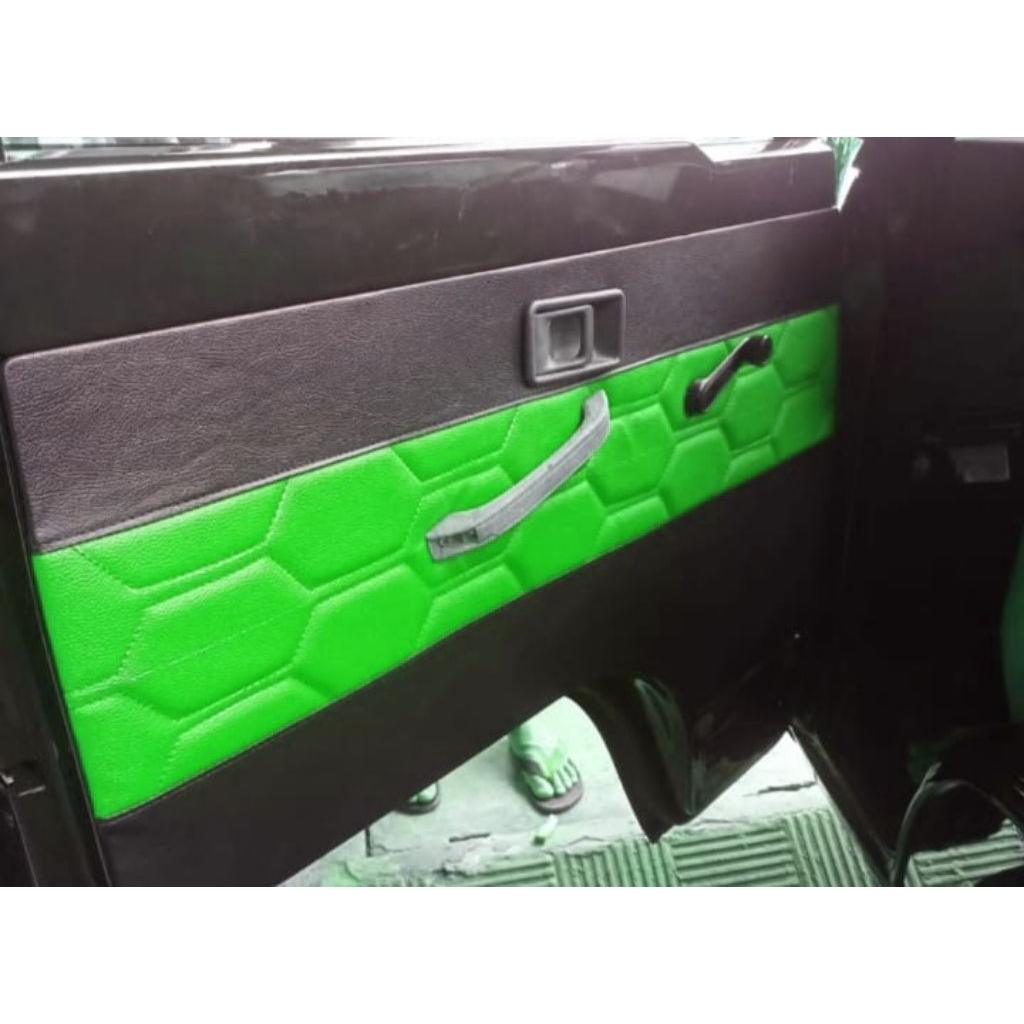 Cover Sarung Pintu 1 set Kiri kanan Mobil Variasi M/B Tawon Bahan Kulit Berkualitas No 1,, Untuk Mob