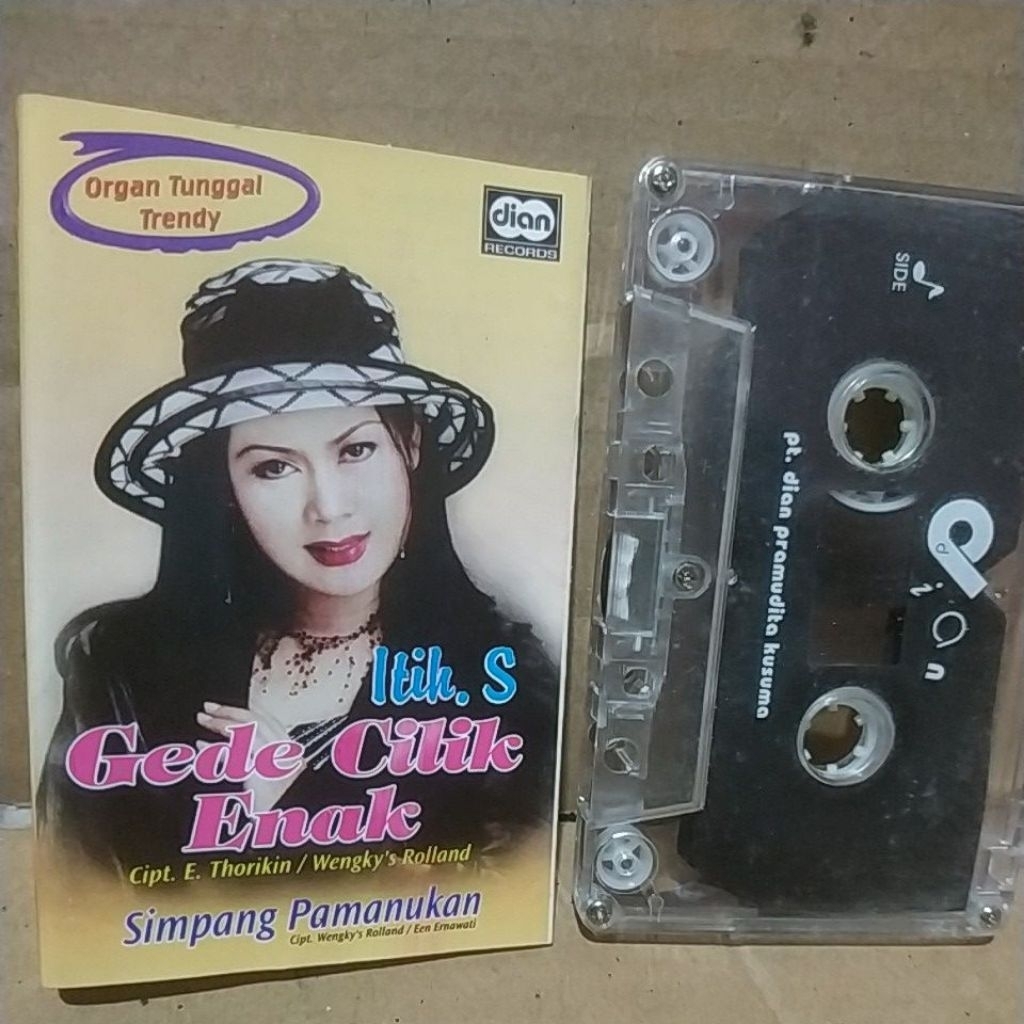 Kaset pita Hj. Itih S