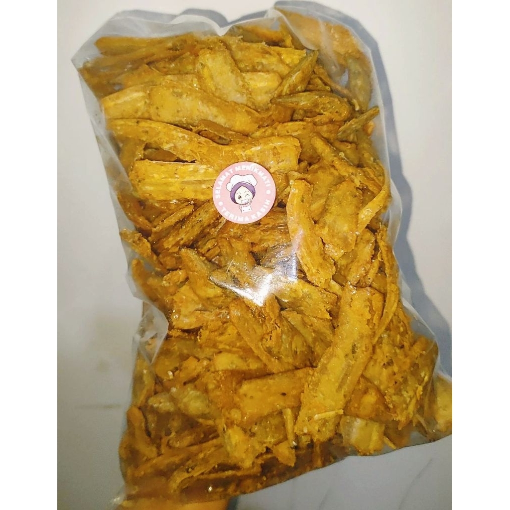 

Layur Ikan Asin Crispy, asin gurih renyah, dengan irisan daun jeruk. 1.000 gram.