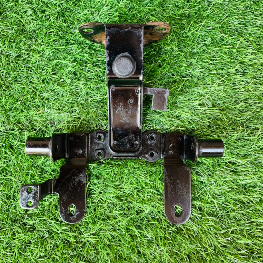 Breket dudukan lampu belakang Suzuki RC 100 RC Bravo Original copotan motor