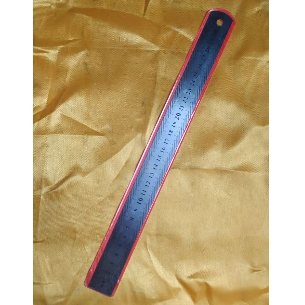 

Penggaris besi 30 cm Stainless
