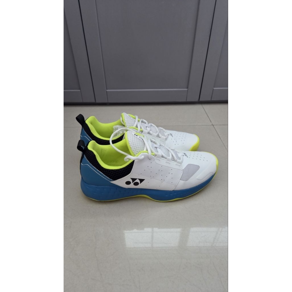 Sepatu tennis Yonex Power Cushion 206 size 44 / 10 US