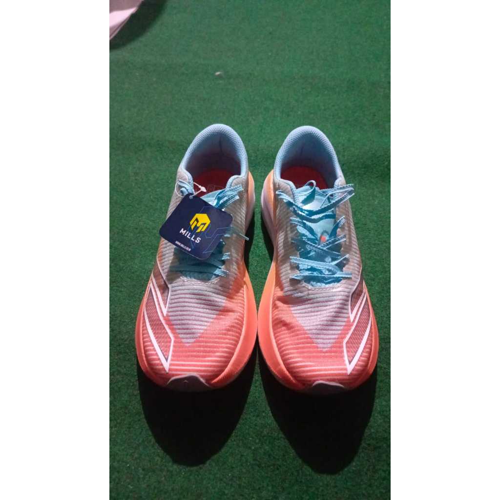 Mills Sepatu Olahraga Mills
