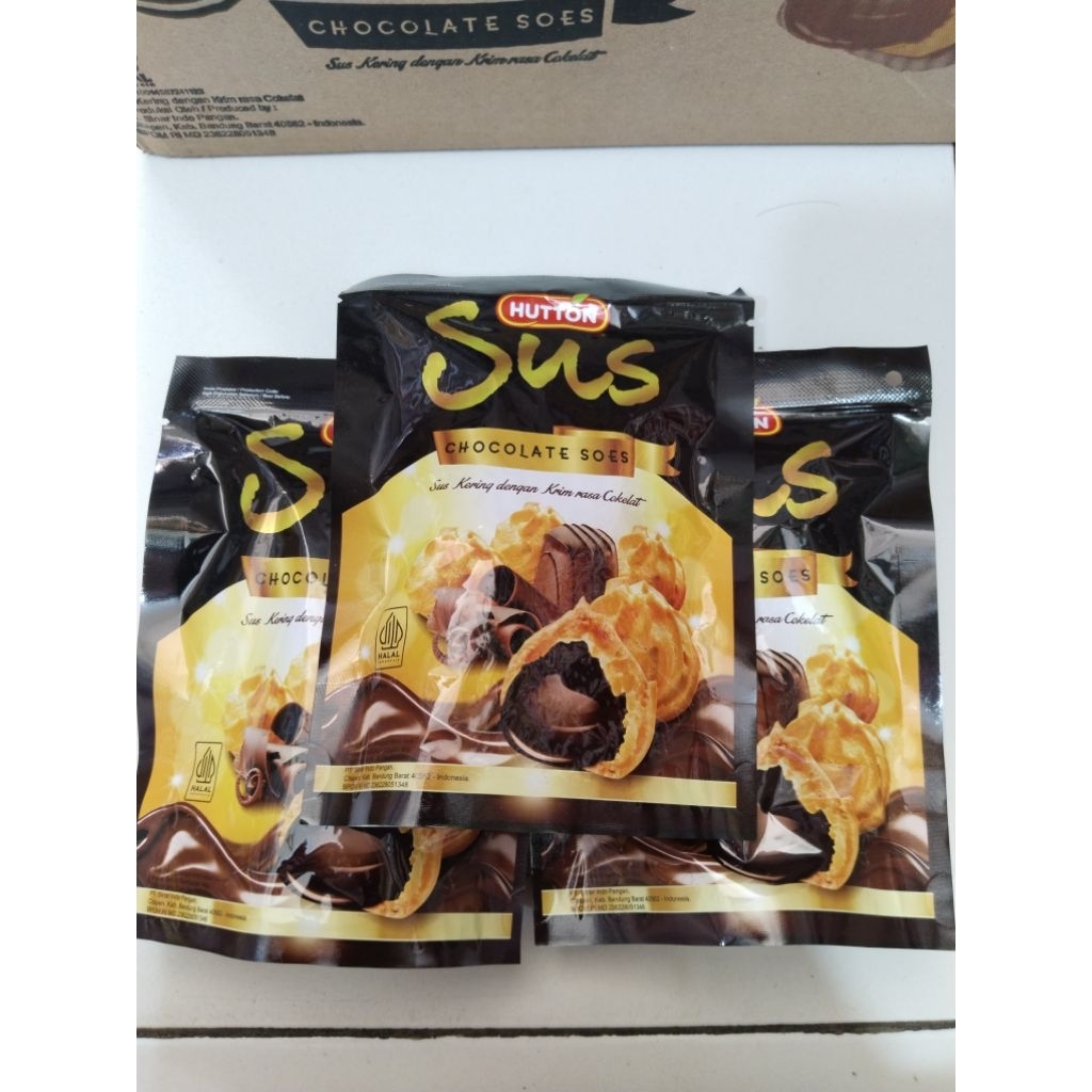 

Soes coklat hutton biskuit dengan isian coklat