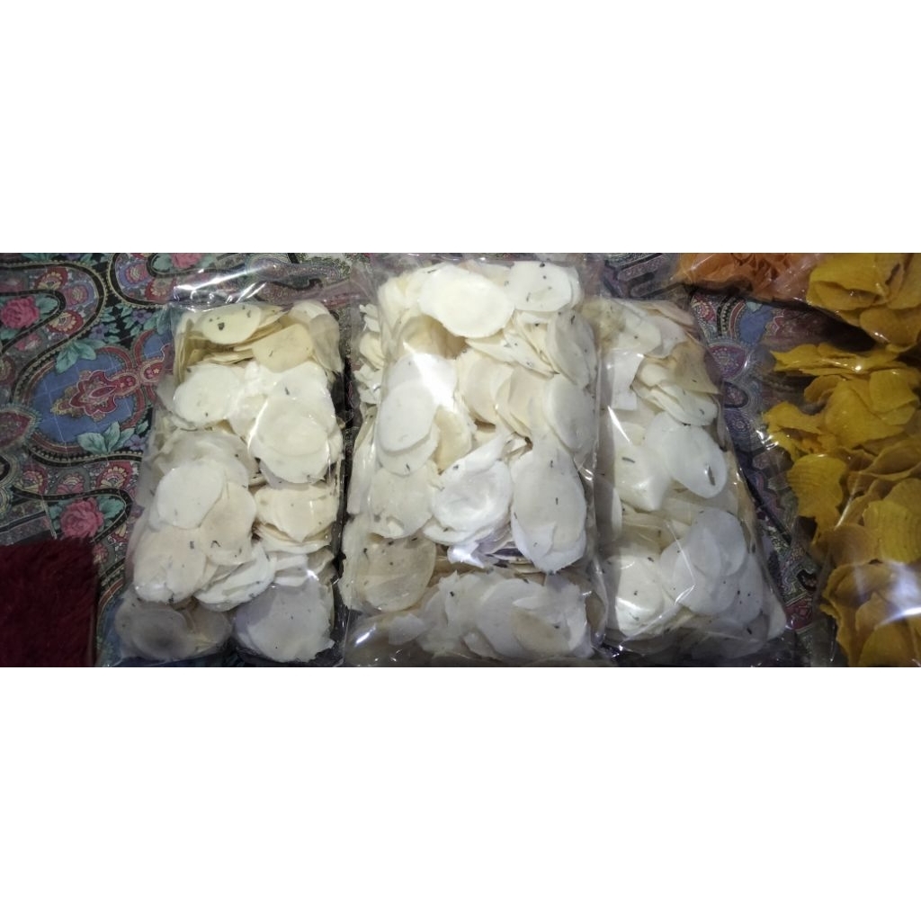 

kerupuk keripik Kucai