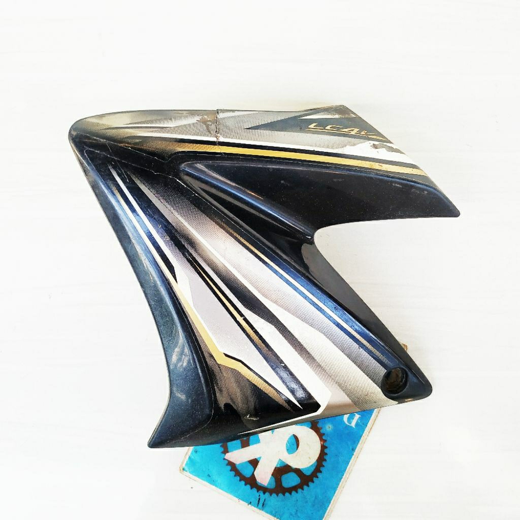 Cover sayap tangki kiri vixion lama old bekas original