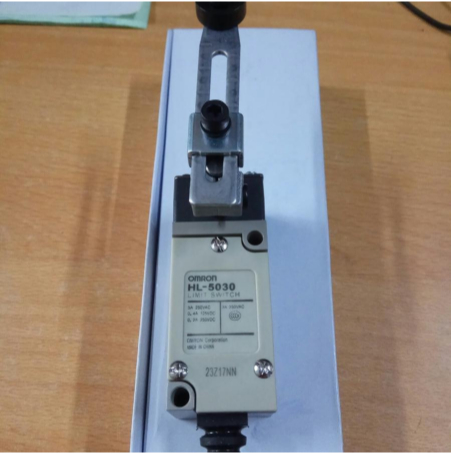 Omron HL-5030 Limit Switch