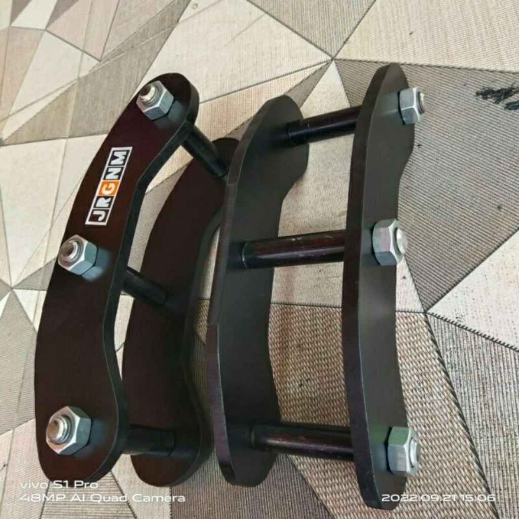 anting mobil universal per daun 15Cm