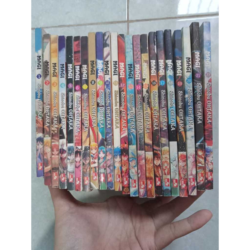 Preloved Komik "Yamada and the 7 witches vol 1,2,9,11 & The labyrinth of magic magi vol 21,22"