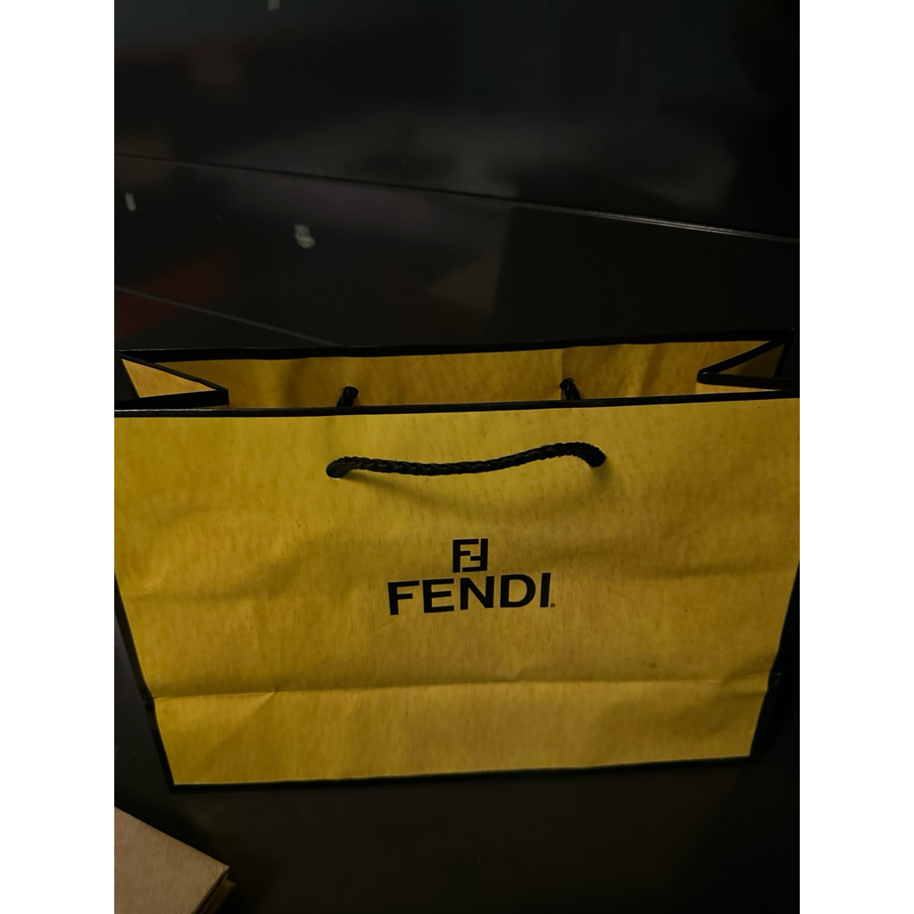 

paperbag fendi preloved