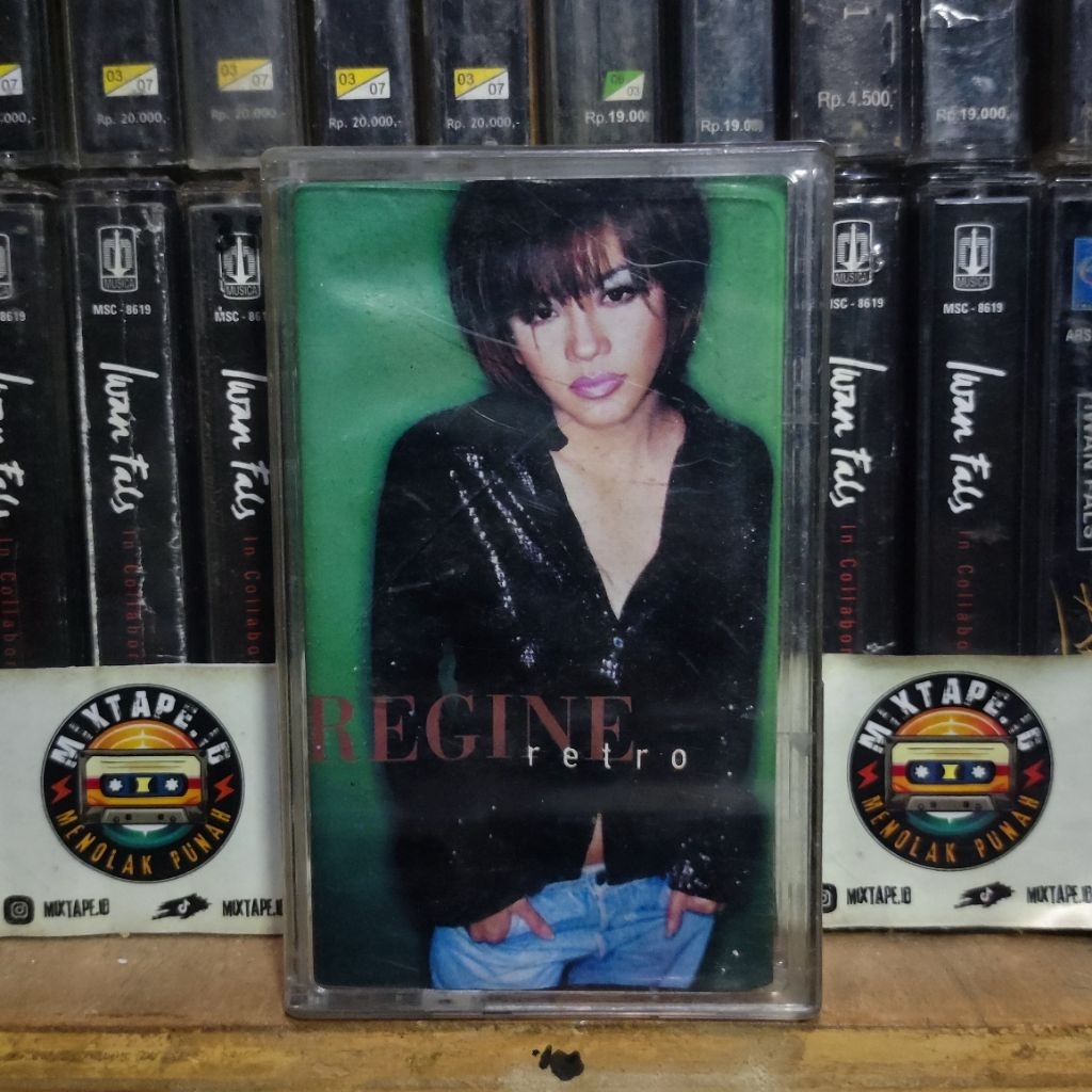 Kaset Pita - Regine - Retro - Radio Tape - Kaset - Radio - Pemutar Kaset - Retro - Classic - Cassett