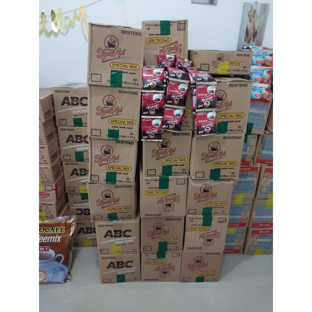 

kopi kapal api 1 renceng isi 12 saset