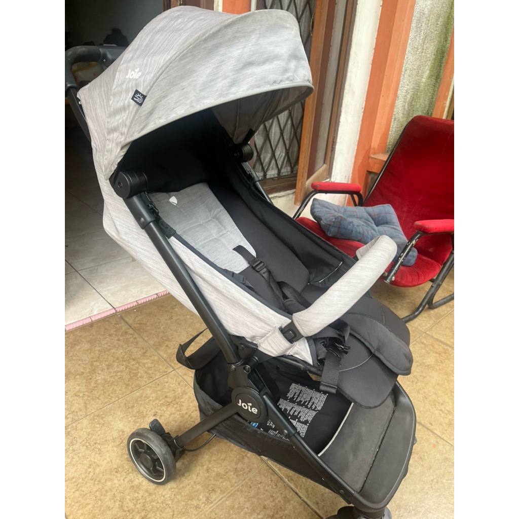 PRELOVED STROLLER JOIE PACT LITE