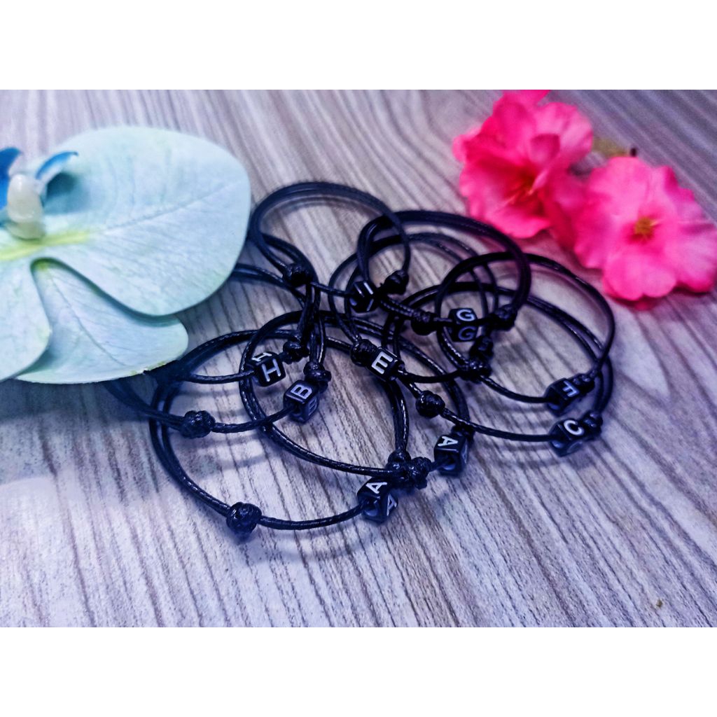 Gelang huruf abjad A-Z