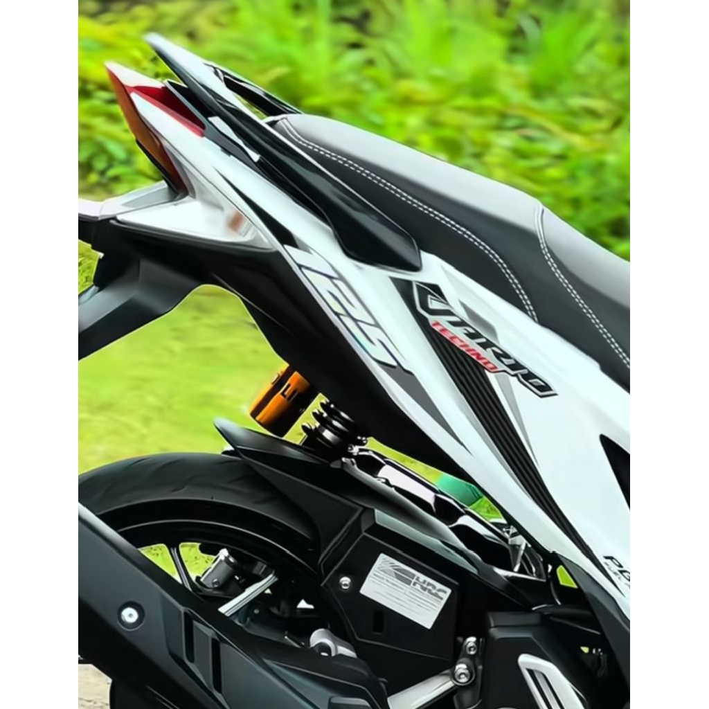 Striping Lis Sticker Vario Tecno 125 Putih 2013 2014 Standard Original Honda Vario Tecno 125 Putih 2