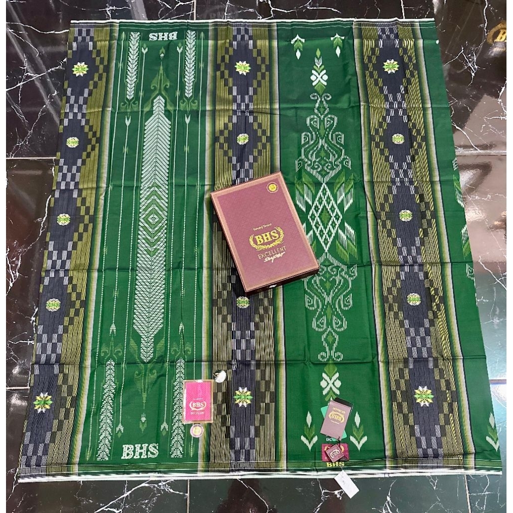 Sarung BHS SKA Excellent Gold