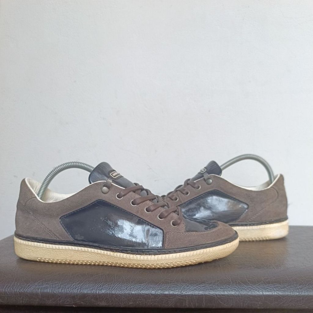 sepatu casual pria emporio armani