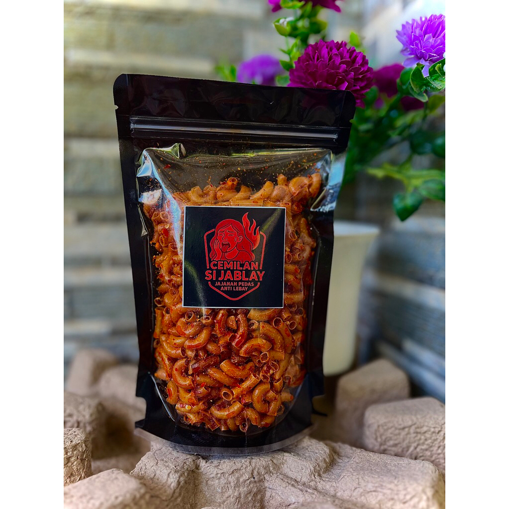 

Makaroni Pedas Daun Jeruk 100Gr - Cemilan Si Jablay