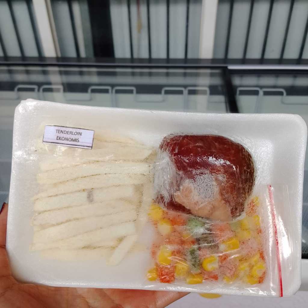 

Paket Hemat Steak Tenderloin Reguler Ekonomis with Potato and Veggies - Kheiza Frozen