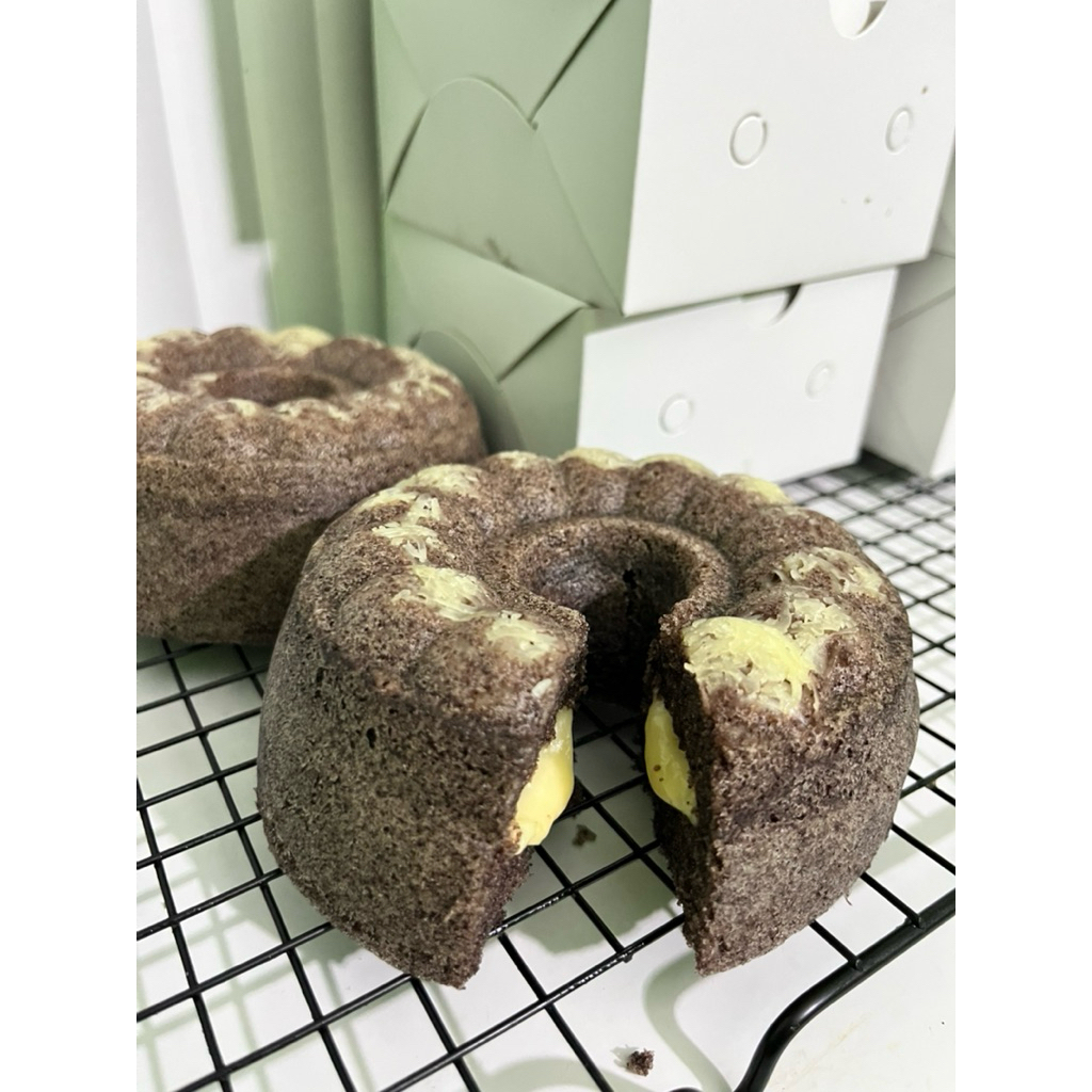 

BOLU KETAN HITAM CHEESE