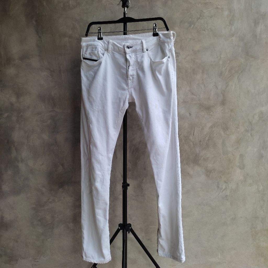 DIESEL Black Gold Coated Distressed Skinny Denim Jeans