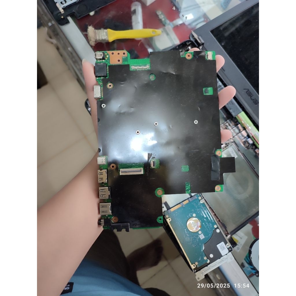 Mesin Asus X441N RAM 2GB perawan normal