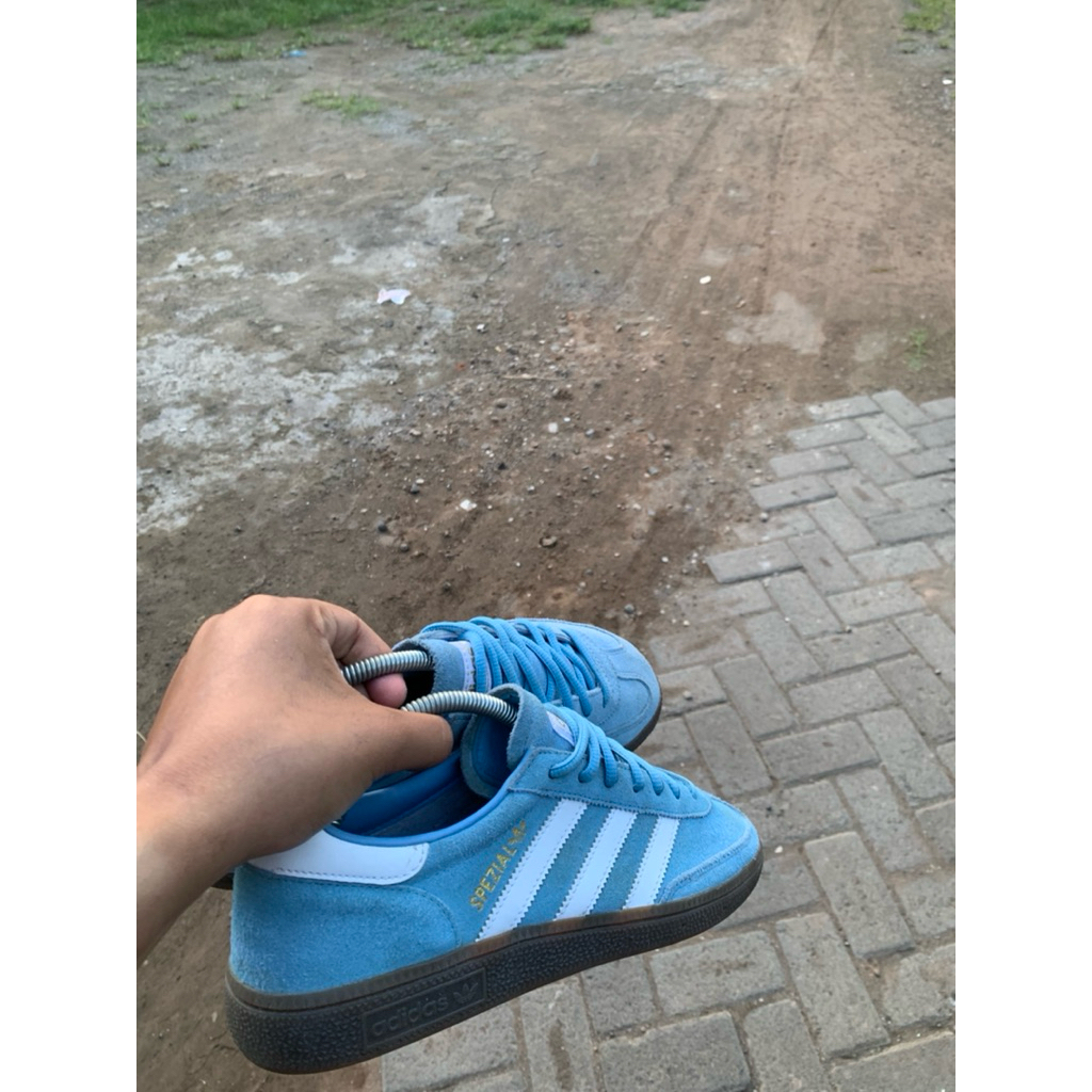 Spezial ice blue