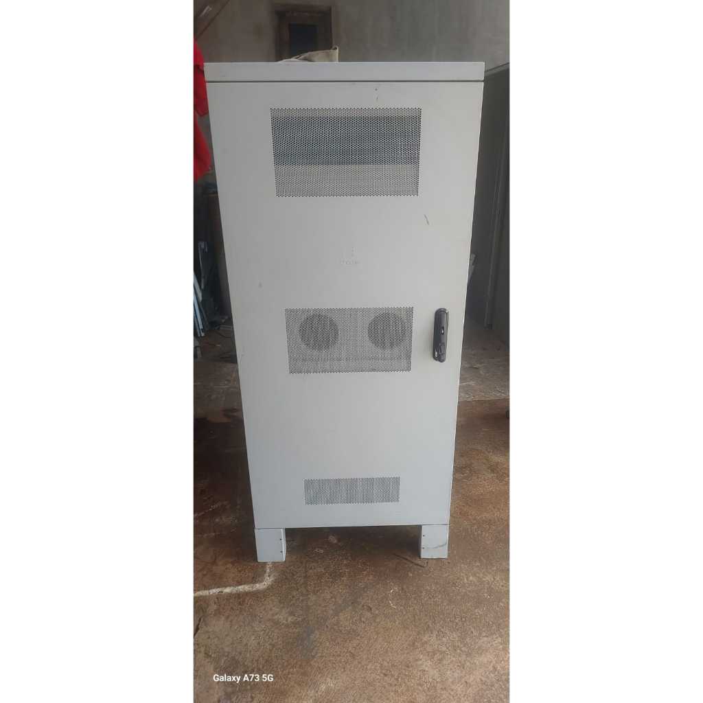 RACK SERVER  OUTDOOR ERICSSON ETP48 LIKE NEW