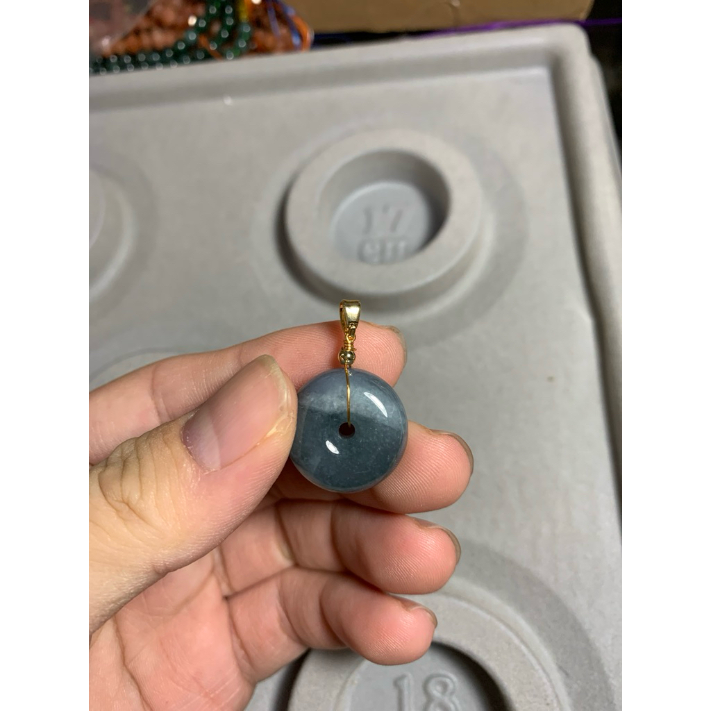 Liontin Giok bentuk Donat tebal