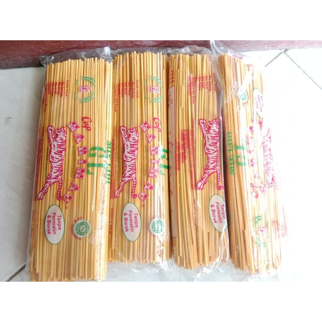 

Cahayadstore Mie Lidi Cap Harimau Orange/Kuning 1Kg