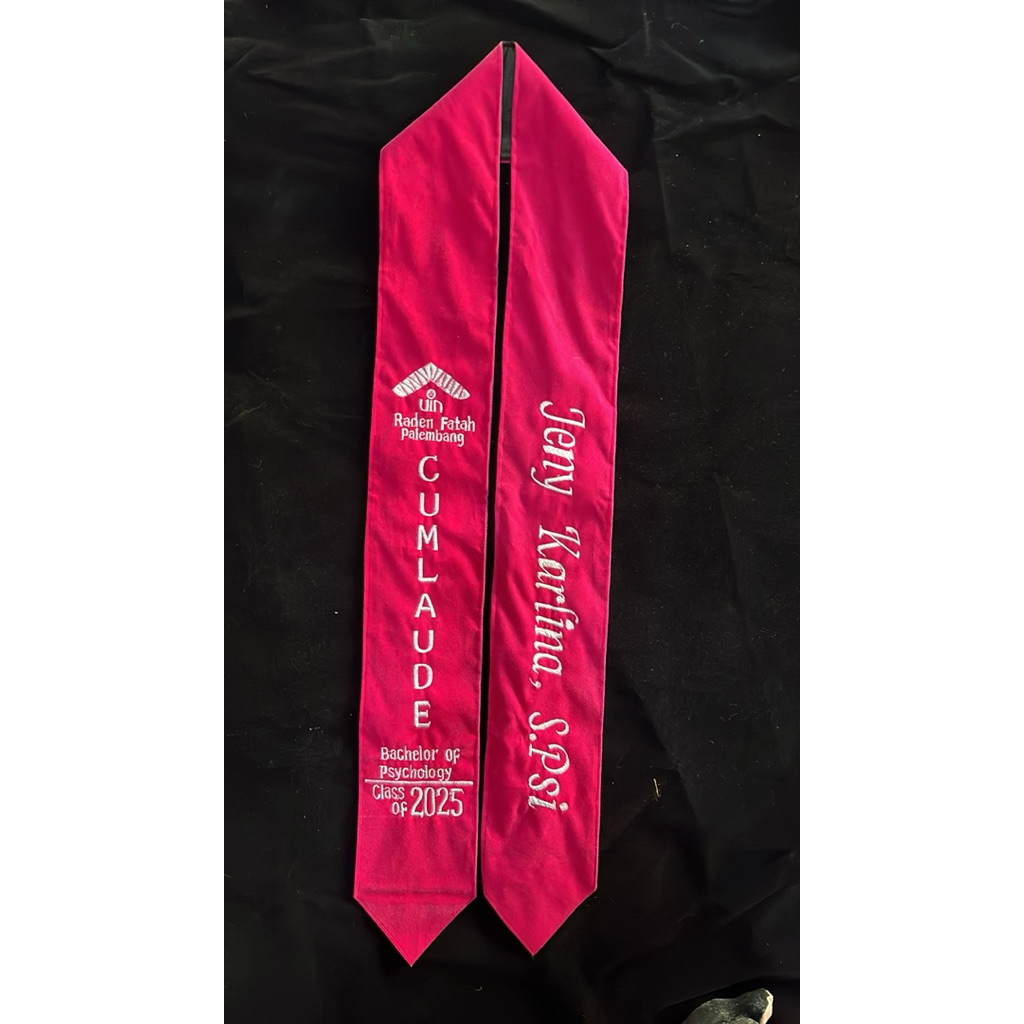 selempang Cumlaude