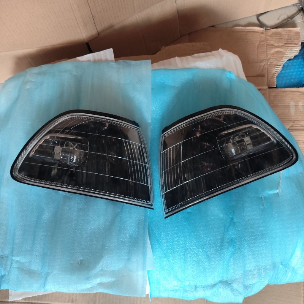 Lampu Sein Sen Kijang Lgx krista 2000 2001 2002 2003 Original