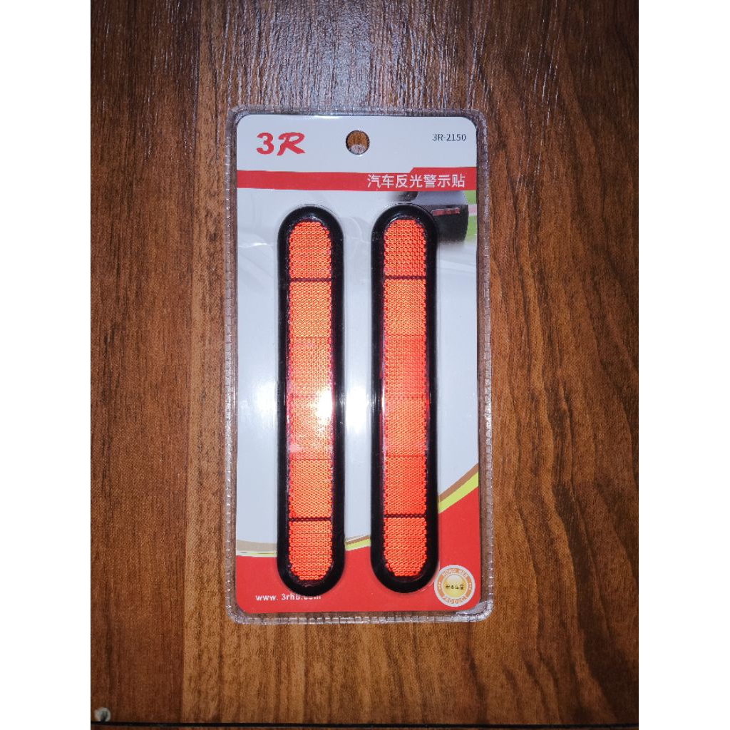 Reflektor bumper mobil (mata kucing)