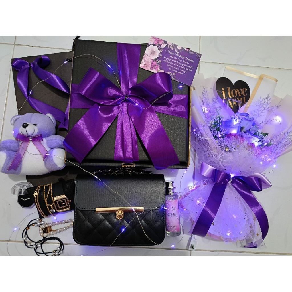 

HAMPERS / KADO ULTAH / KADO VALENTINE / KADO ANNIVERSARY / KADO CEWE / KADO MURAH / BONEKA / BUKET BUNGA