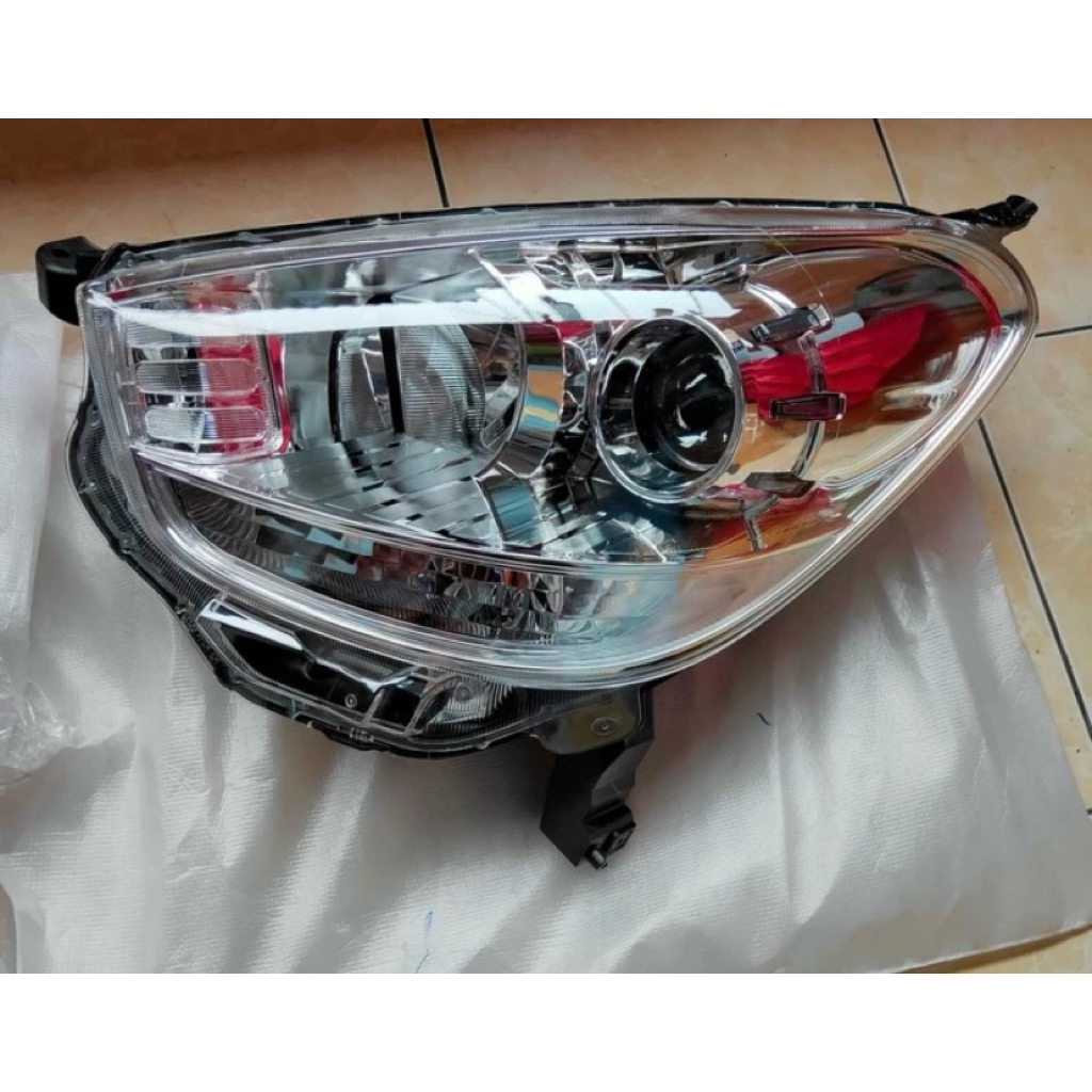 Headlamp Lampu Depan Daihatsu Sirion 2012 2013 Kiri Original