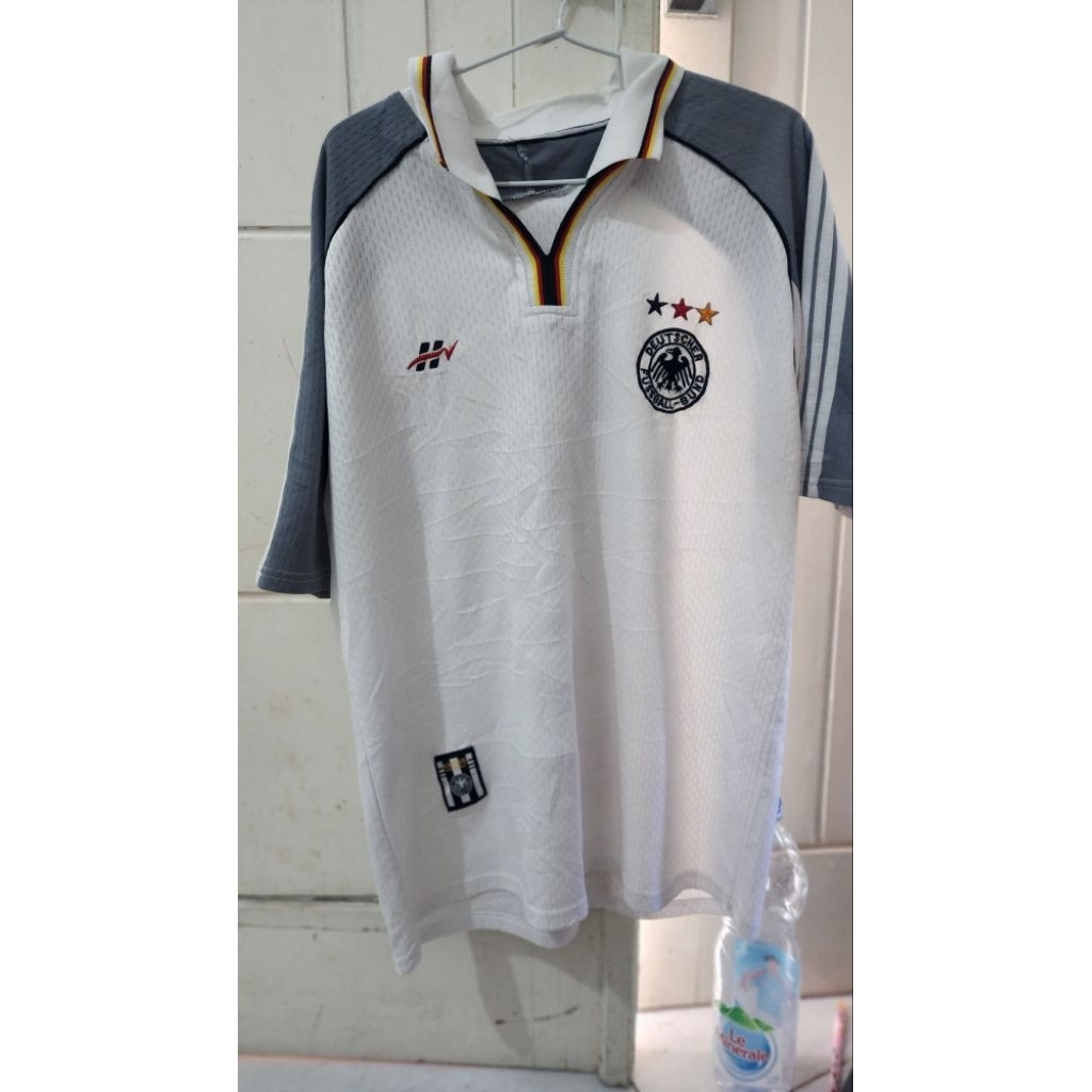 Retro Jerman 2000