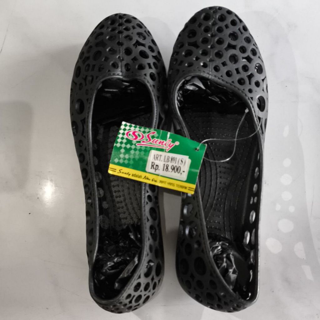Sepatu Cewek New Era