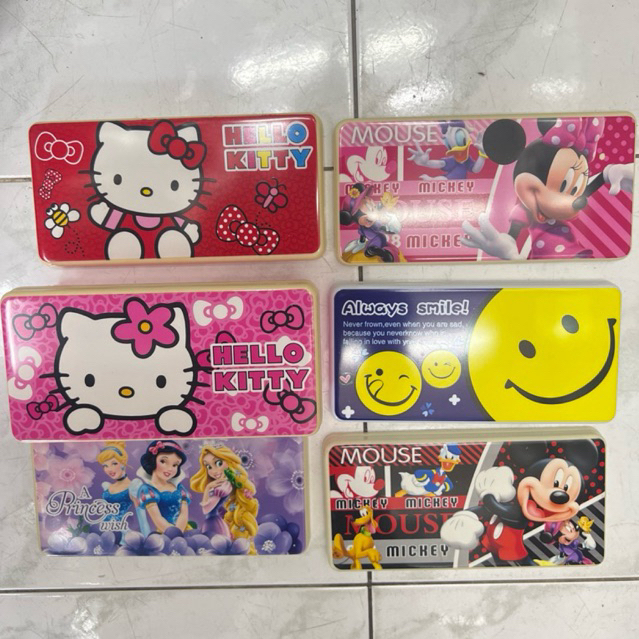 

Kotak keranjang tutup karakter / Kotak Pensil anak lucu / Pencil case anak karakter cocok untuk perlengkapan sekolah anak dan souvenir ulang tahun anak / Keranjang serbaguna